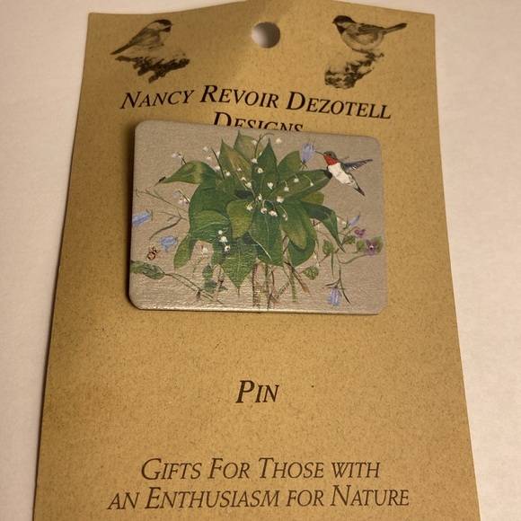 Hummingbird floral PIN Bird flower BROOCH handmade Vermont Nancy Revoir Dezotell - Picture 1 of 15